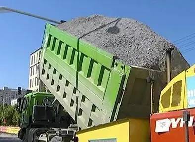 固廢新生 顧八路鋪上首鋼8000噸“特殊材料”，探秘建筑廢棄物再生技術(shù)